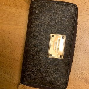 Michael Kors wristlet